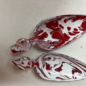 Nostalgic Red and White Enamel Decorative Scoops